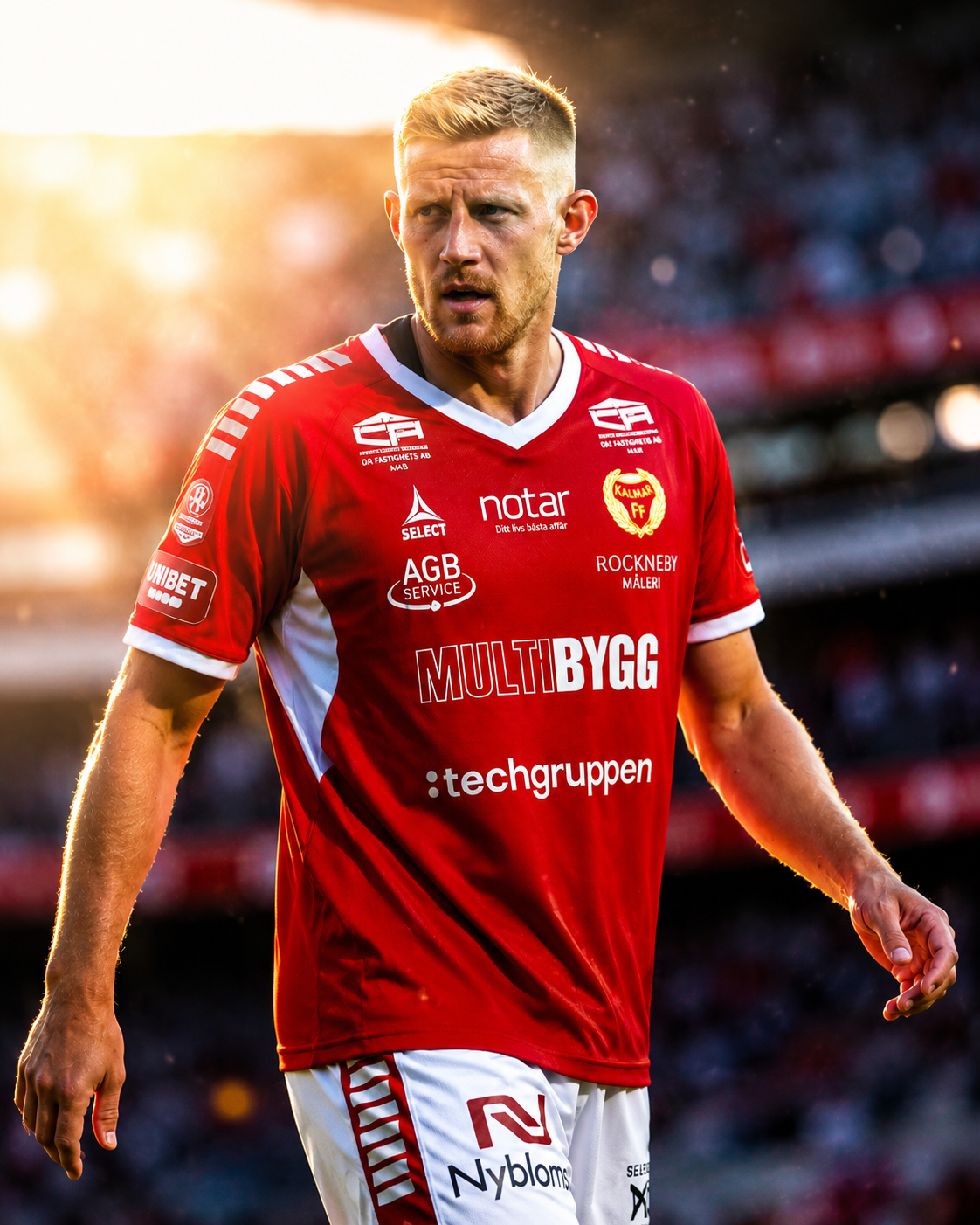Spelare i Kalmar FF:s matchtröja med Techgruppens logotyp under en allsvensk match